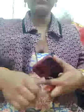 Snapshot of IslamicPimento chatting on 12/15/24, 02:59 IslamicPimento online show from 12/15/24, 02:59