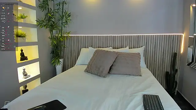 EmmilyCollson online show from 09/26/25, 05:17