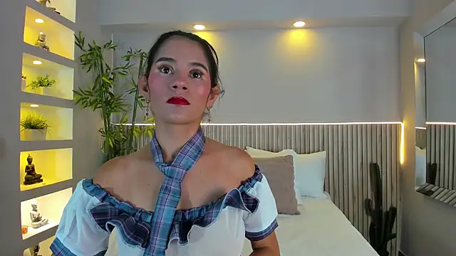 EmmilyCollson online show from 10/01/25, 05:08