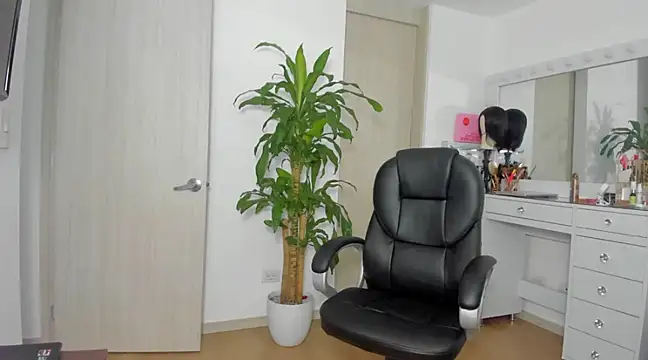 charlotte tiller online show from 01/18/25, 08:40