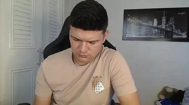 Snapshot of Plug_Control chatting on 01/18/25, 07:37 Plug Control online show from 01/18/25, 07:37