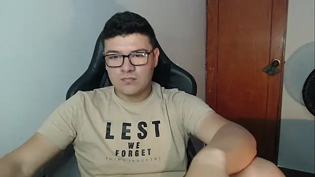 Plug Control online show from 12/17/25, 06:58