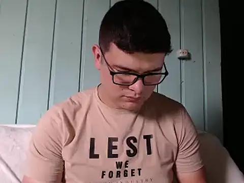 Plug Control online show from 03/13/26, 08:37