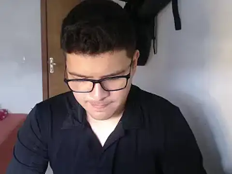 Plug Control online show from 04/05/26, 03:31