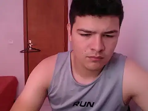 Plug Control online show from 04/11/26, 03:16