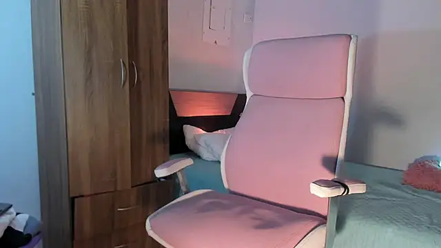 Carolinarossees online show from 01/31/25, 11:13