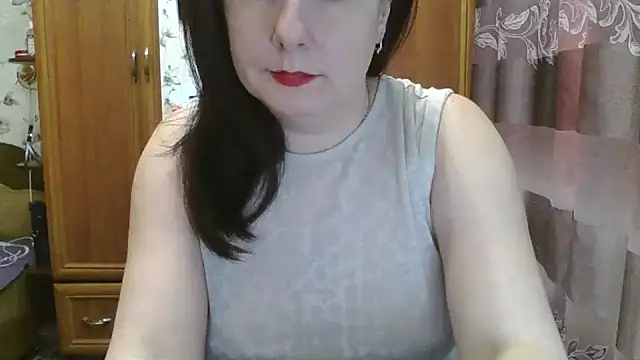 Snapshot of SophieNightAh chatting on 01/24/25, 12:20 SophieNightAh online show from 01/24/25, 12:20