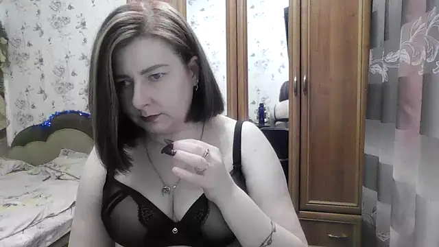 SophieNightAh online show from 12/16/25, 06:24