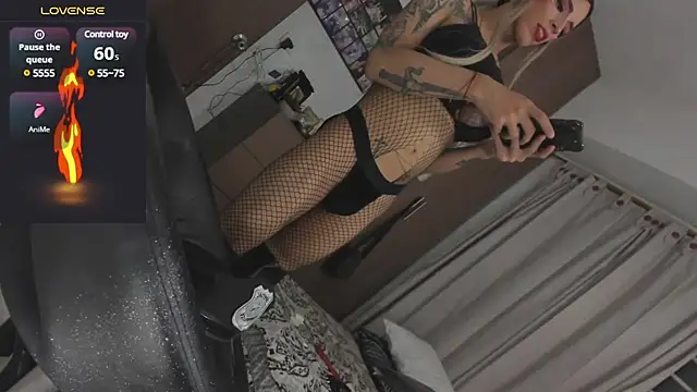 MissIvanna online show from 03/18/25, 01:43