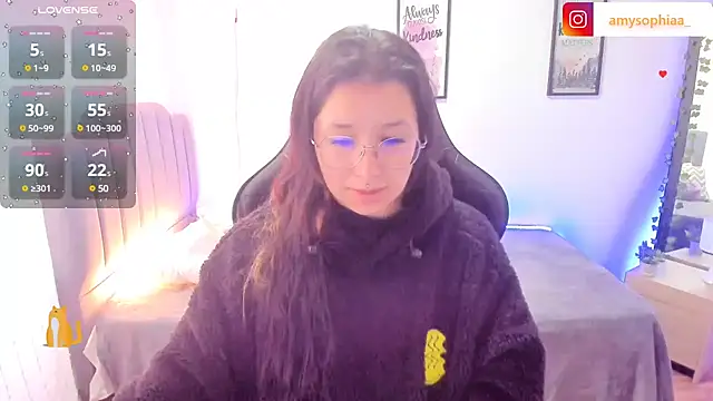 Amy joones online show from 02/01/25, 01:20