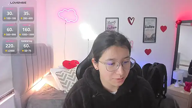 Amy joones online show from 02/21/25, 01:33