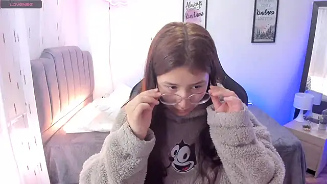 Amy joones online show from 03/12/25, 01:40