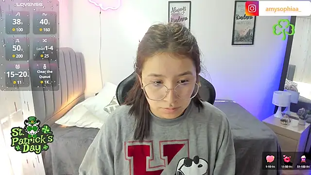 Amy joones online show from 03/18/25, 01:42