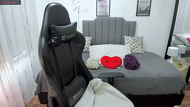 Amy joones online show from 09/23/25, 11:57