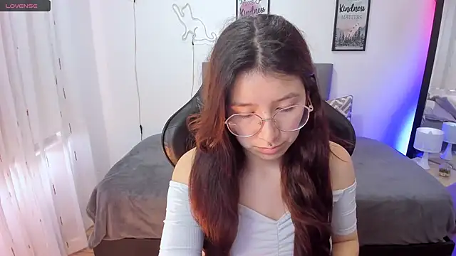 Amy joones online show from 10/09/25, 12:14