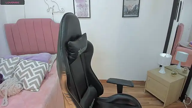 Amy joones online show from 11/20/25, 12:38