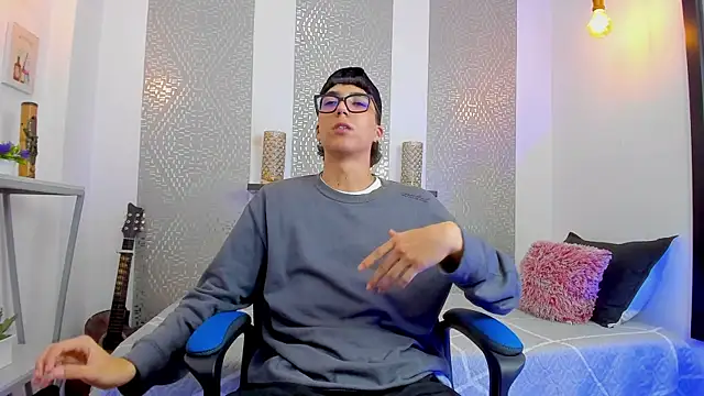 Nikolay Gregori online show from 02/04/25, 10:32