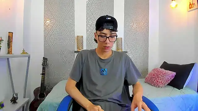 Nikolay Gregori online show from 03/18/25, 04:04