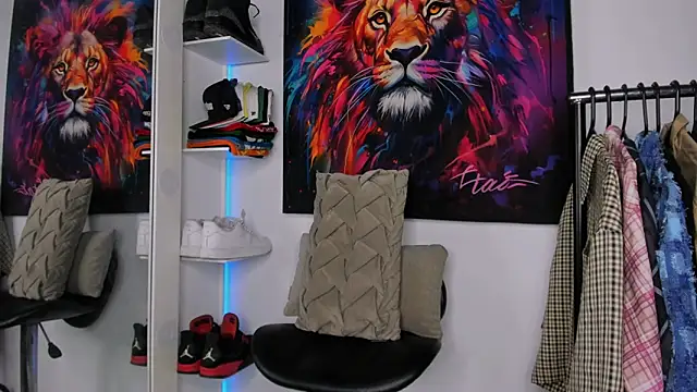 Snapshot of Pantera_black_21 chatting on 11/19/25, 10:10 Pantera black 21 online show from 11/19/25, 10:10