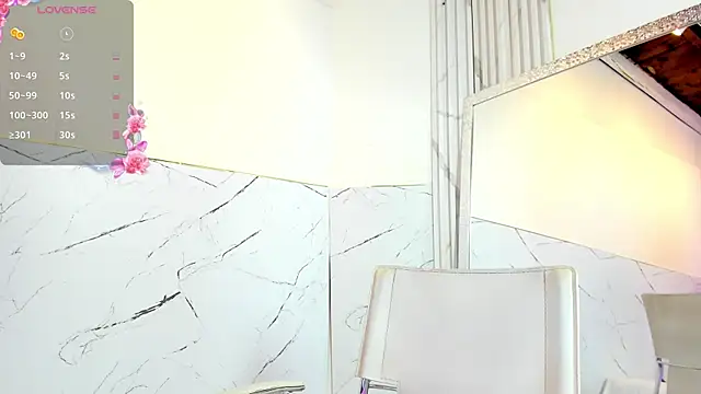 Snapshot of cherrywelll chatting on 01/21/25, 05:27 cherrywelll online show from 01/21/25, 05:27