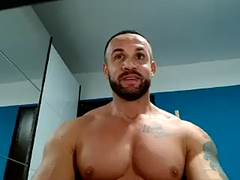 Snapshot of Magnificmuscles89 chatting on 01/04/25, 03:28 Magnificmuscles89 online show from 01/04/25, 03:28