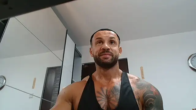 Snapshot of Magnificmuscles89 chatting on 06/08/26, 08:58 Magnificmuscles89 online show from 06/08/26, 08:58
