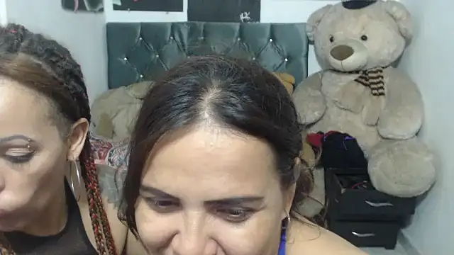 Snapshot of manzanahot9 chatting on 02/04/25, 10:02 manzanahot9 online show from 02/04/25, 10:02