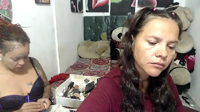 Snapshot of manzanahot9 chatting on 02/15/25, 07:27 manzanahot9 online show from 02/15/25, 07:27