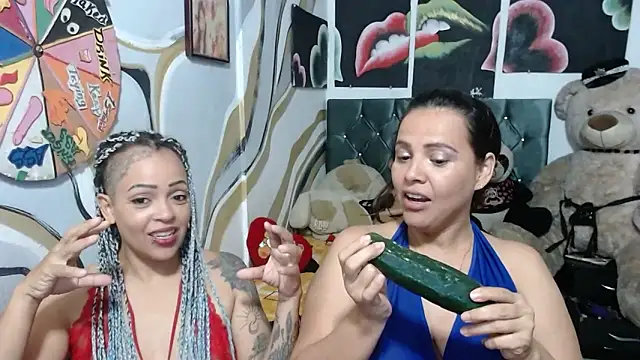 Snapshot of manzanahot9 chatting on 11/16/25, 10:37 manzanahot9 online show from 11/16/25, 10:37