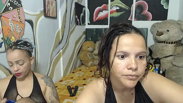 Snapshot of manzanahot9 chatting on 12/04/25, 08:06 manzanahot9 online show from 12/04/25, 08:06