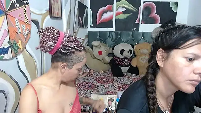 manzanahot9 online show from 04/16/26, 08:37