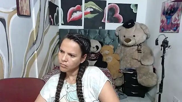 manzanahot9 online show from 04/18/26, 11:14