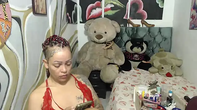 manzanahot9 online show from 06/27/26, 07:52