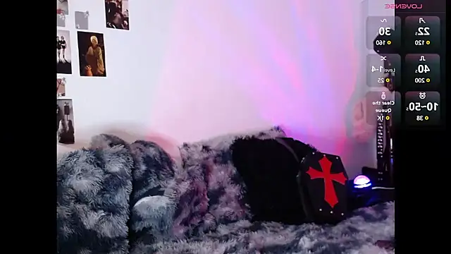 Snapshot of katt-mistique666 chatting on 03/07/25, 08:33 katt-mistique666 online show from 03/07/25, 08:33