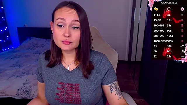 Snapshot of Cutie-Melanie chatting on 11/09/25, 08:18 Cutie-Melanie online show from 11/09/25, 08:18