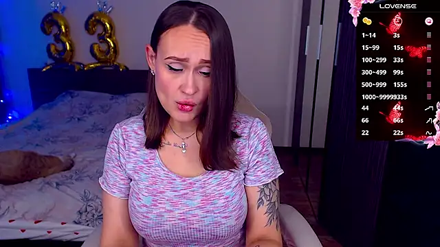 Snapshot of Cutie-Melanie chatting on 11/16/25, 04:23 Cutie-Melanie online show from 11/16/25, 04:23