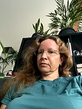 AnnikaRose online show from 09/26/25, 06:06