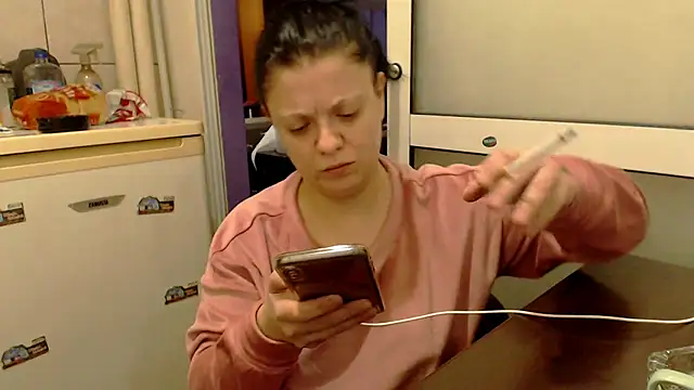 Snapshot of AdriannaLily chatting on 01/15/25, 09:09 AdriannaLily online show from 01/15/25, 09:09