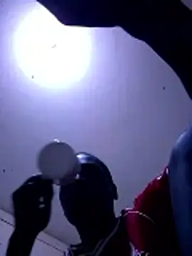 Snapshot of Brian_johns chatting on 10/18/25, 05:35 Brian johns online show from 10/18/25, 05:35