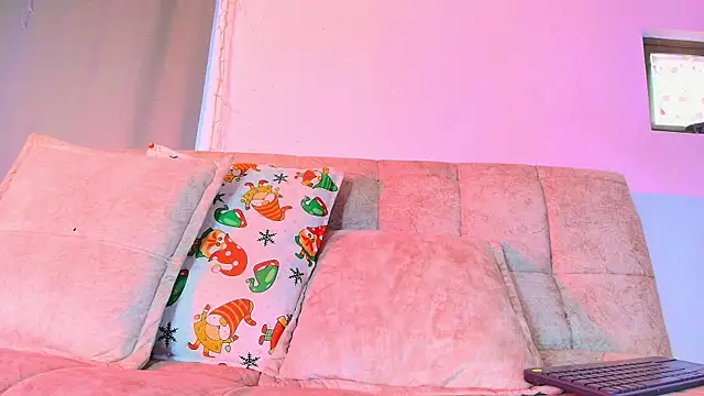 liccy hall online show from 12/18/25, 11:38