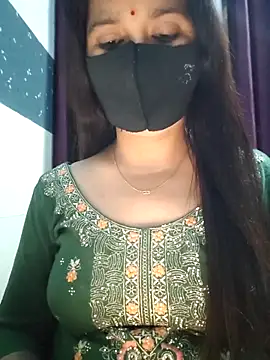 Aishwaryaa 69 online show from 02/14/25, 06:45