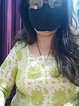 Aishwaryaa 69 online show from 02/18/26, 08:21