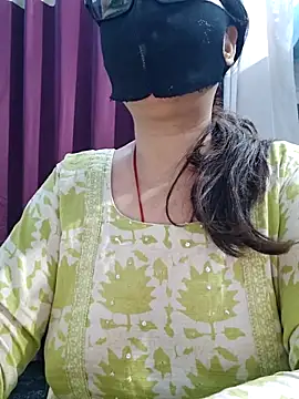 Aishwaryaa 69 online show from 04/06/26, 02:31