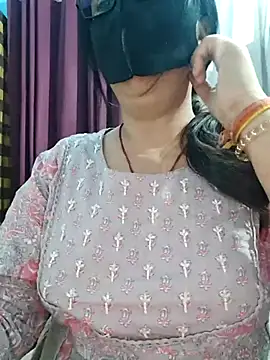 Aishwaryaa 69 online show from 05/23/26, 04:11