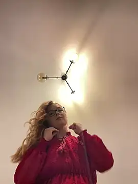 Snapshot of Chloe_Richardson chatting on 01/31/25, 01:56 Chloe Richardson online show from 01/31/25, 01:56