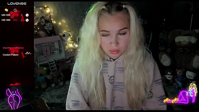  NigoNika online show from 04/22/26, 07:37