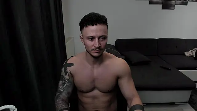 Richarddarell1 online show from 02/03/25, 05:51