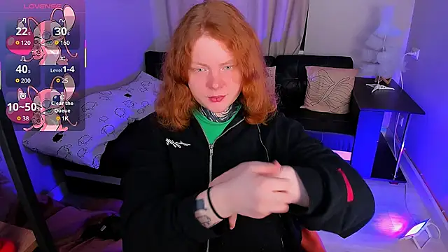 Cassie xKiss online show from 12/19/25, 09:11