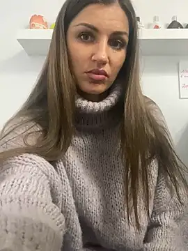 Snapshot of Lanaa19 chatting on 01/06/25, 02:25 Lanaa19 online show from 01/06/25, 02:25