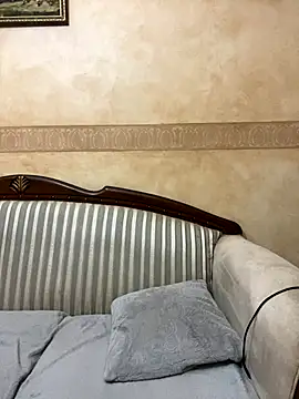 Snapshot of Lanaa19 chatting on 10/24/25, 12:23 Lanaa19 online show from 10/24/25, 12:23